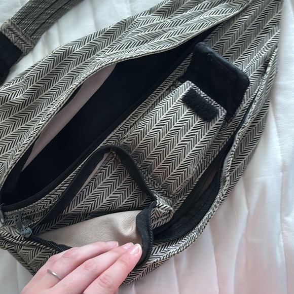 Cross Body Kavu Bag - Picture 5 of 5